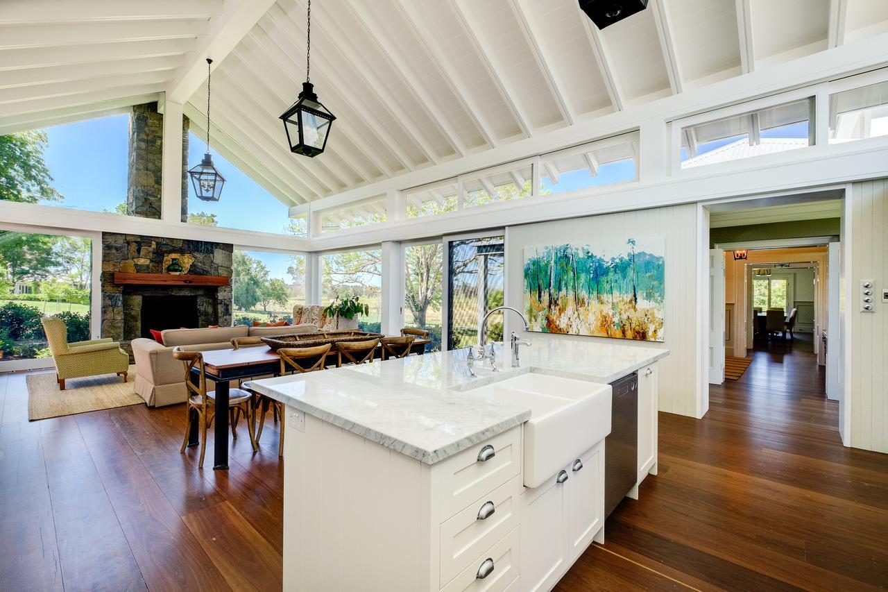 Goonoo Goonoo Station Hotell Tamworth Exteriör bild Interior of a home in the San Francisco Bay Area